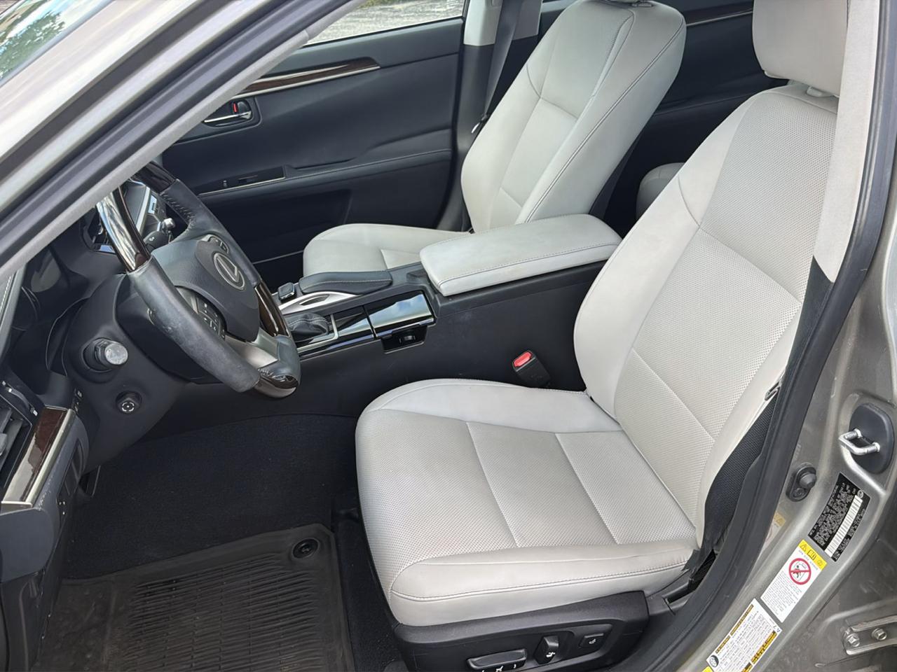 Lexus ES 350 Sedan 2017