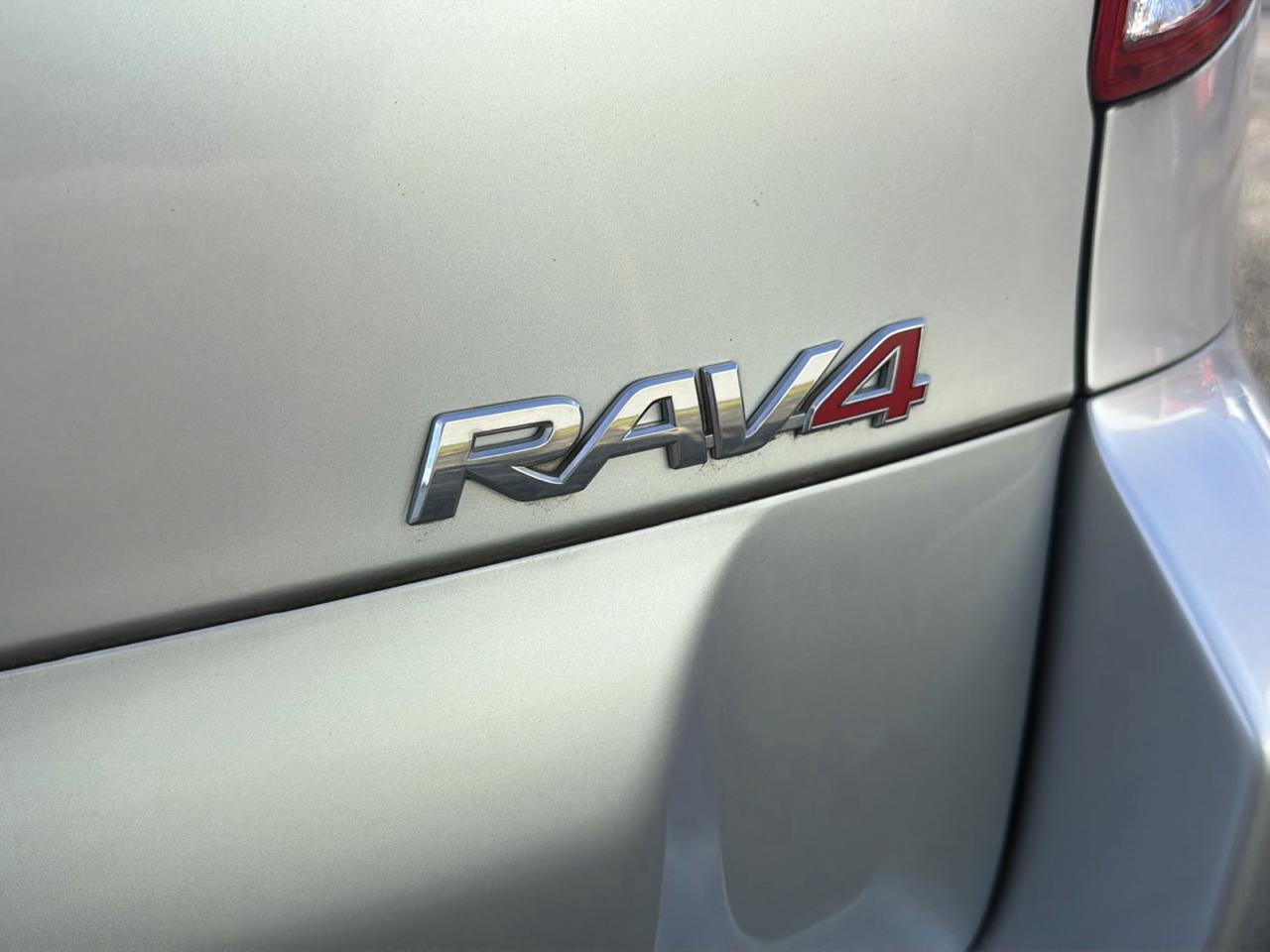 Toyota RAV4 Sport V6 4WD 2009