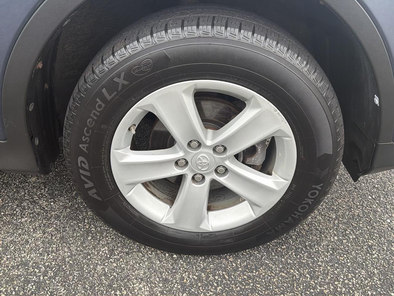 Toyota RAV4 XLE AWD 2013