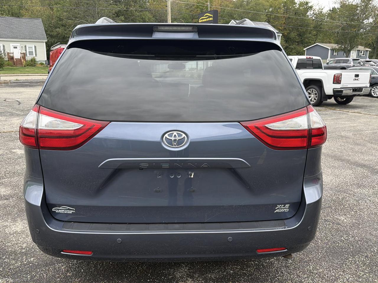 Toyota Sienna XLE 7-Passenger AWD 2015