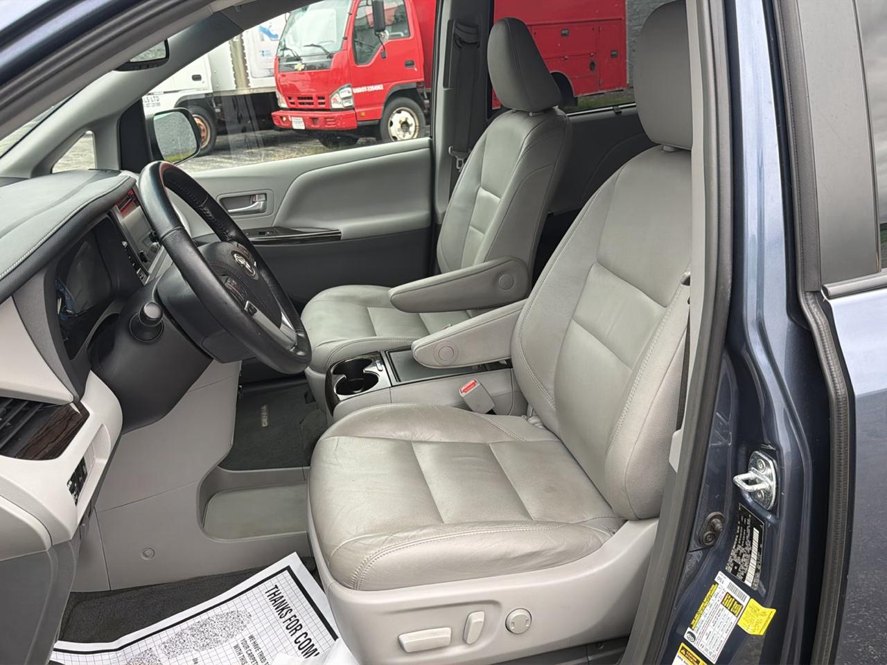 Toyota Sienna XLE 7-Passenger AWD 2015