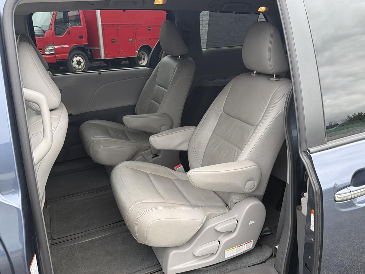 Toyota Sienna XLE 7-Passenger AWD 2015
