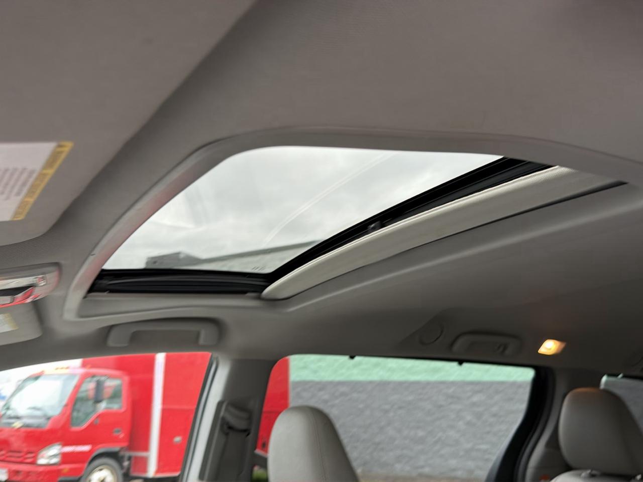 Toyota Sienna XLE 7-Passenger AWD 2015