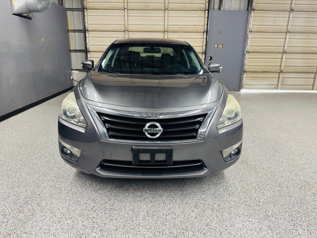 Nissan Altima  2015
