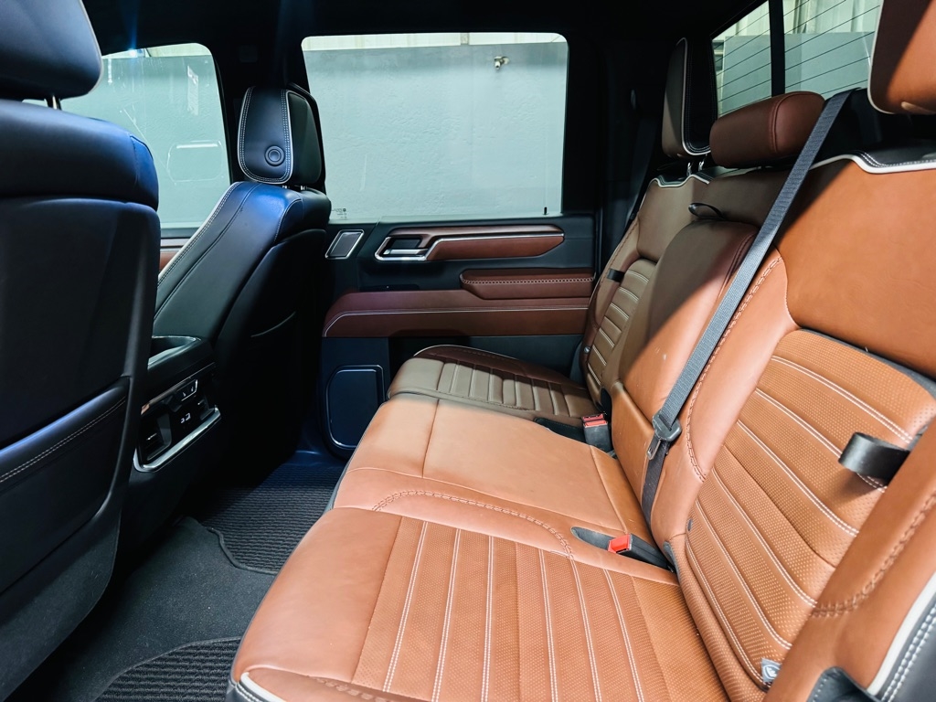 GMC Sierra 3500HD  2024