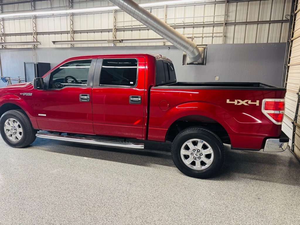 2014 Ford F-150 XLT photo 2
