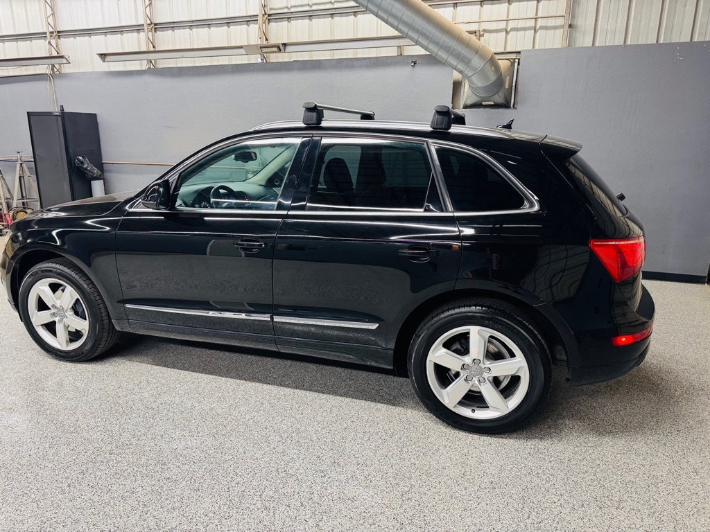 2012 Audi Q5 2.0T Premium Plus photo 2