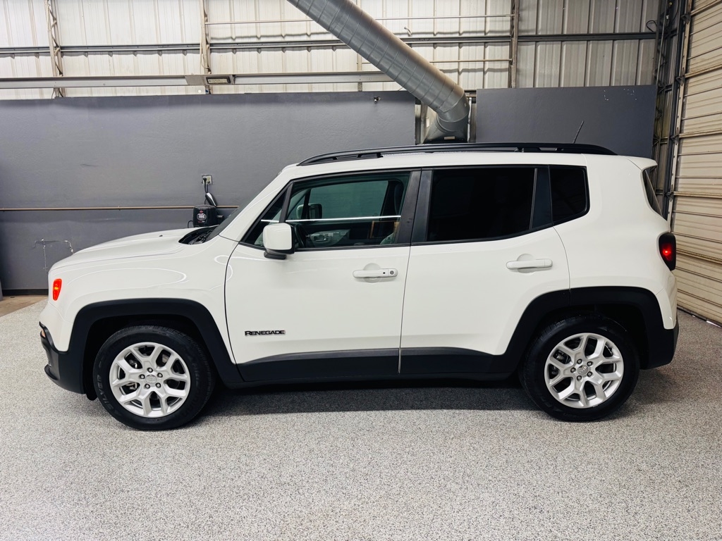 2017 Jeep Renegade Latitude North Edition photo 2