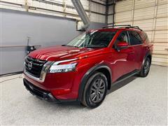 2022 Nissan Pathfinder 