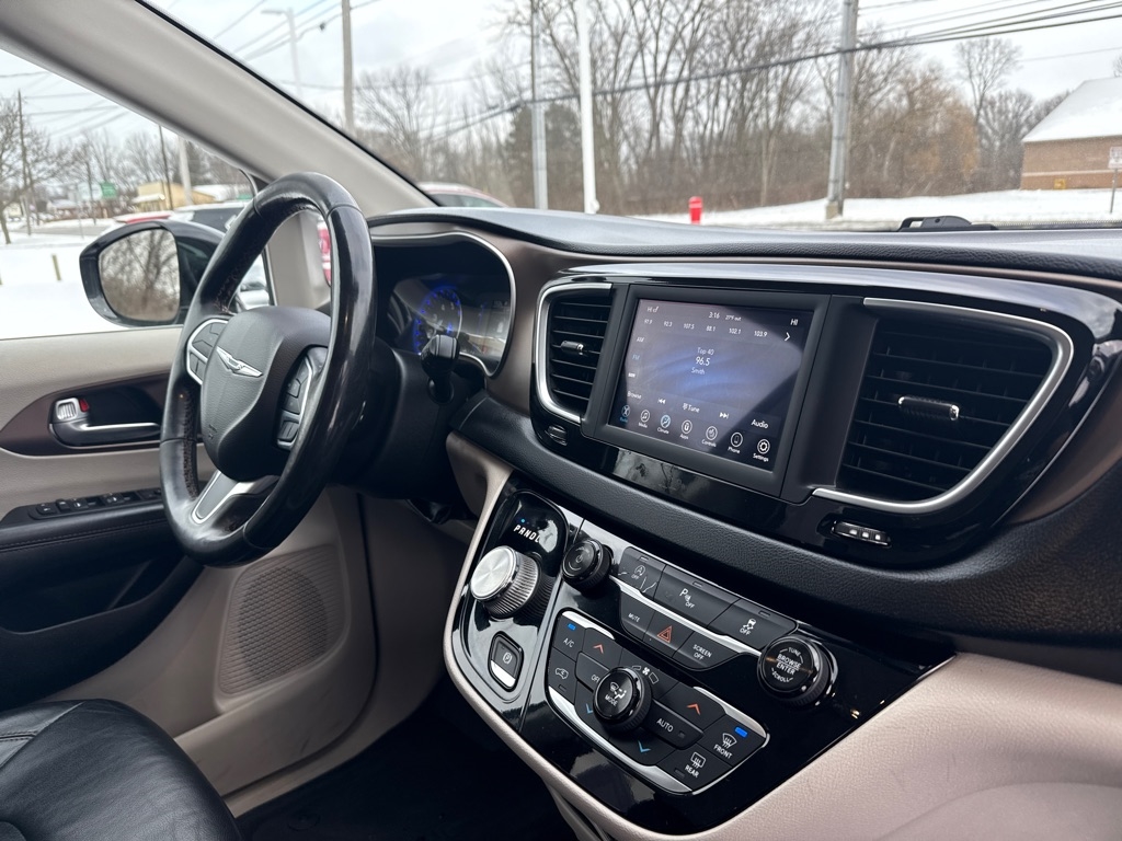Chrysler Pacifica  2019