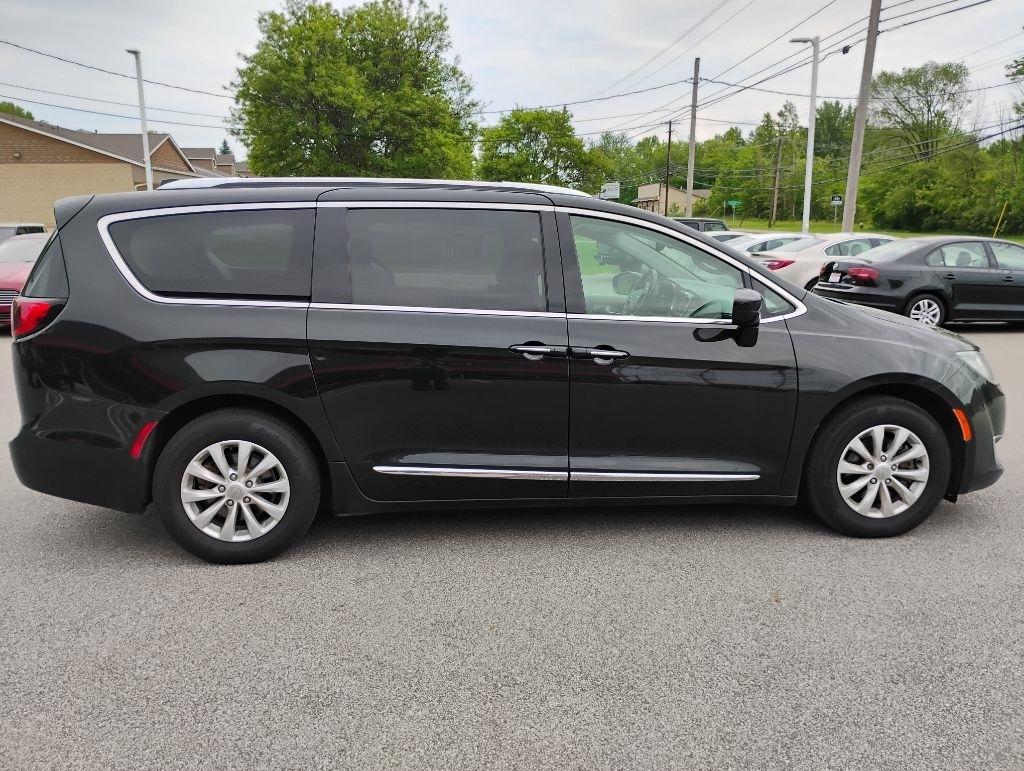 Chrysler Pacifica  2019
