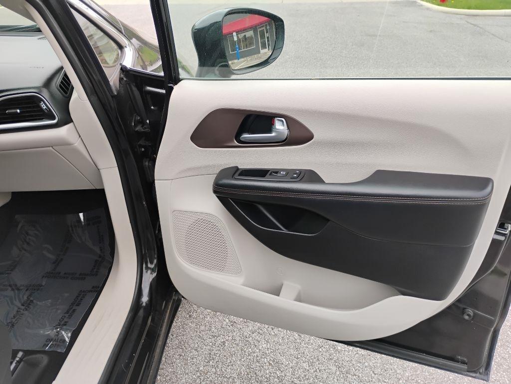 Chrysler Pacifica  2019