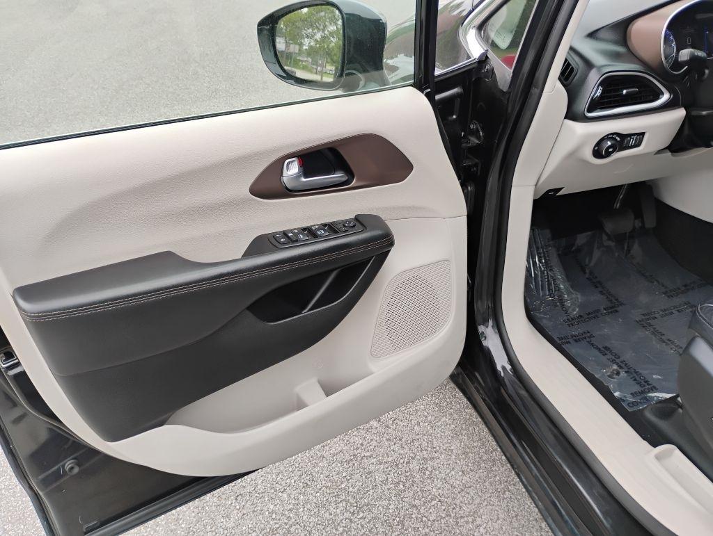 Chrysler Pacifica  2019