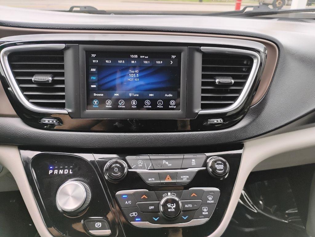 Chrysler Pacifica  2019