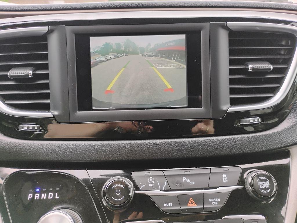 Chrysler Pacifica  2019