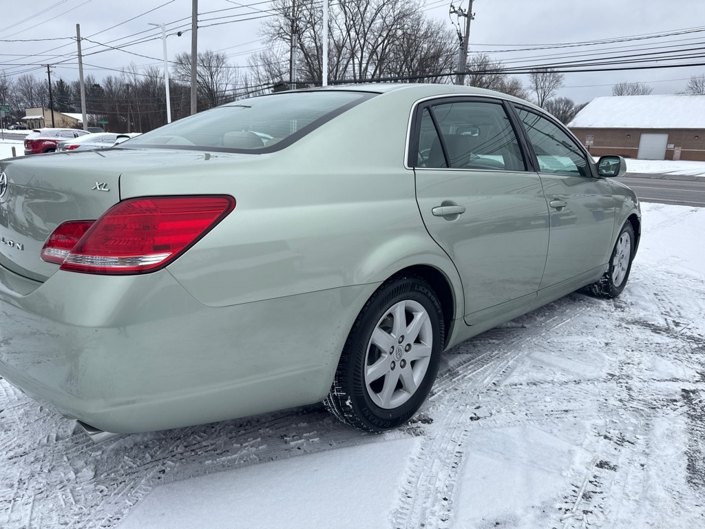 Toyota Avalon  2007