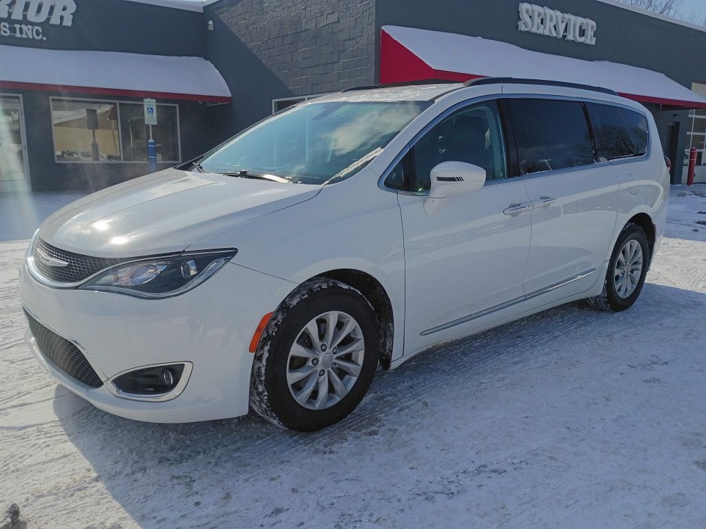 Chrysler Pacifica  2017