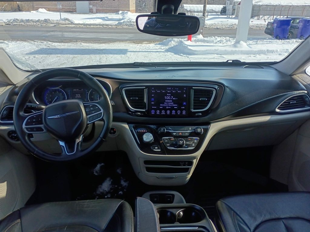 Chrysler Pacifica  2017