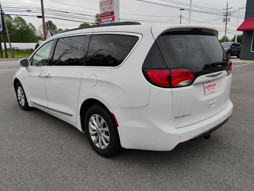 Chrysler Pacifica  2017