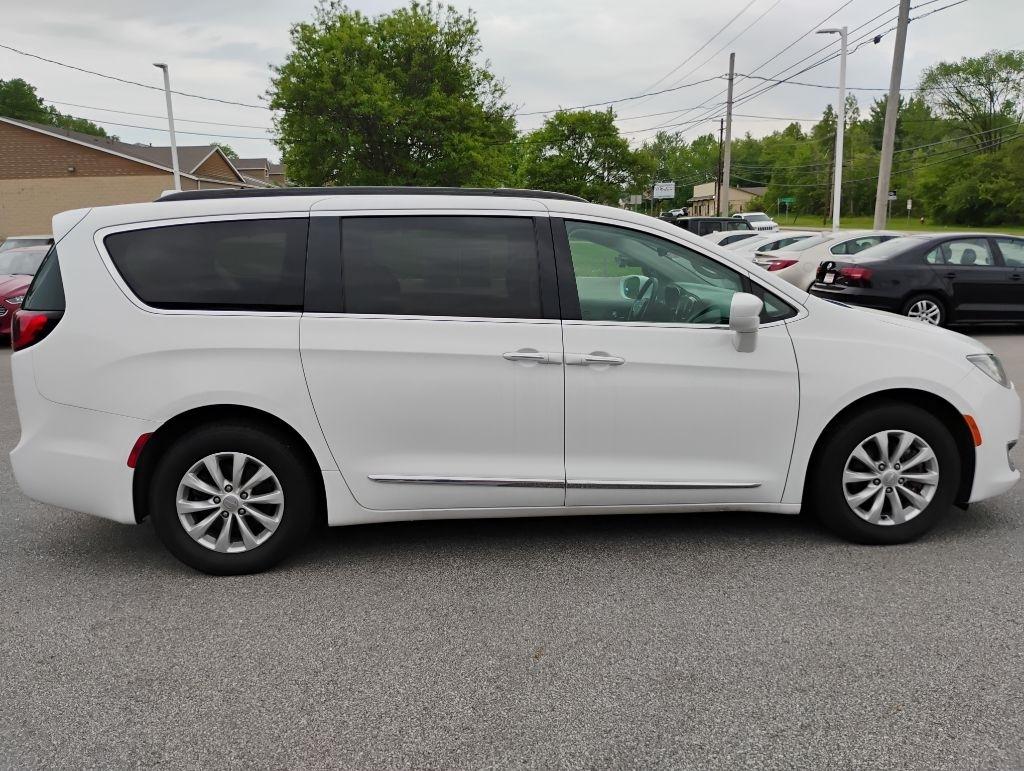 Chrysler Pacifica  2017
