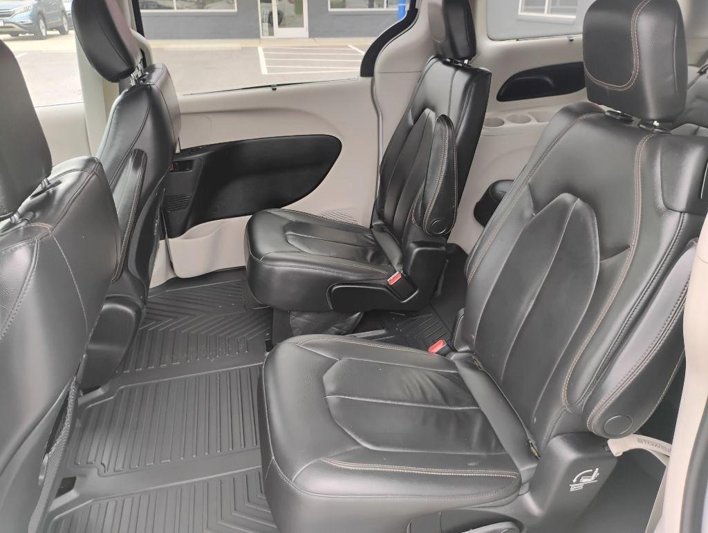 Chrysler Pacifica  2017