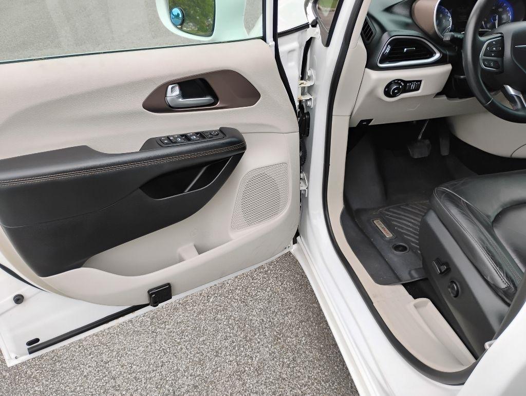 Chrysler Pacifica  2017