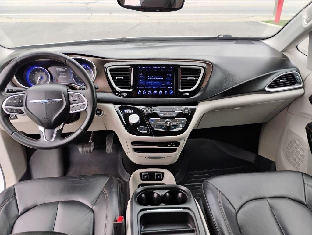 Chrysler Pacifica  2017