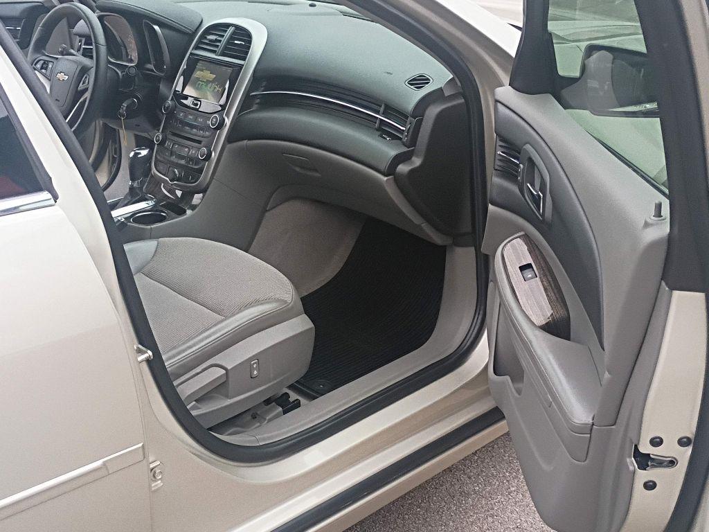 Chevrolet Malibu  2014