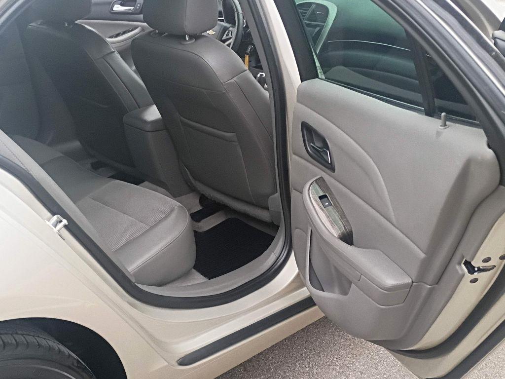 Chevrolet Malibu  2014