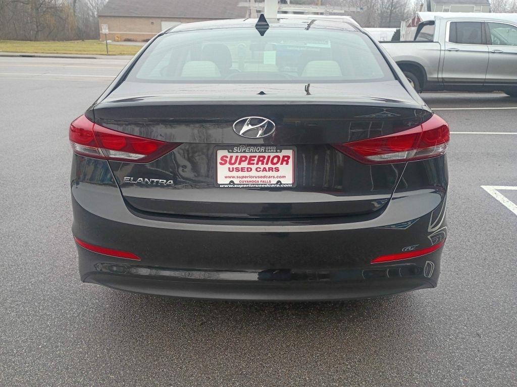 Hyundai Elantra  2018
