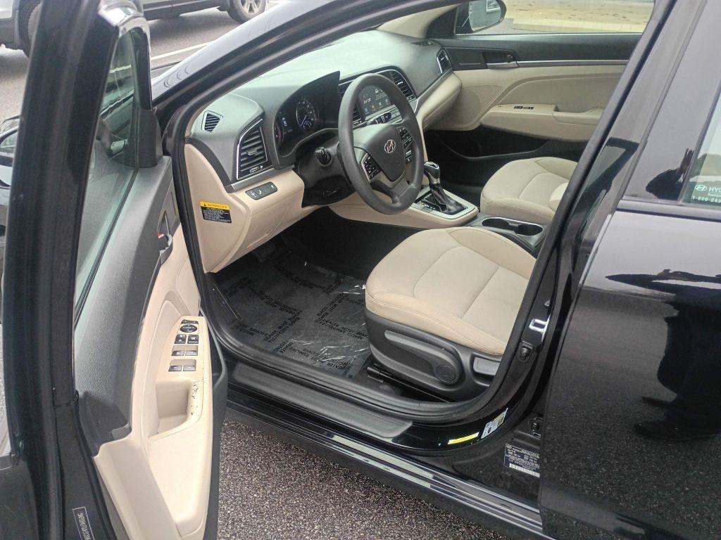 Hyundai Elantra  2018