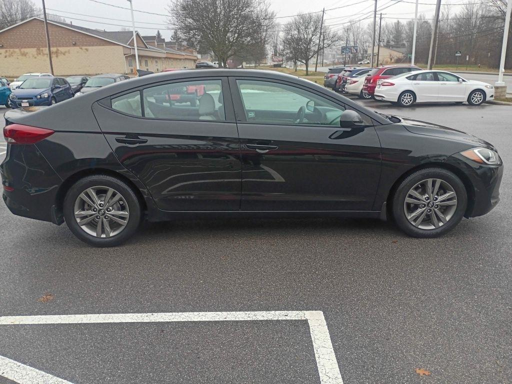 Hyundai Elantra  2018