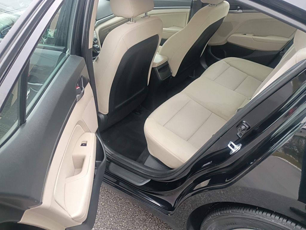Hyundai Elantra  2018