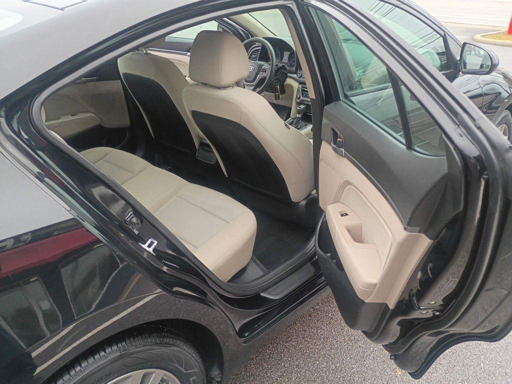 Hyundai Elantra  2018