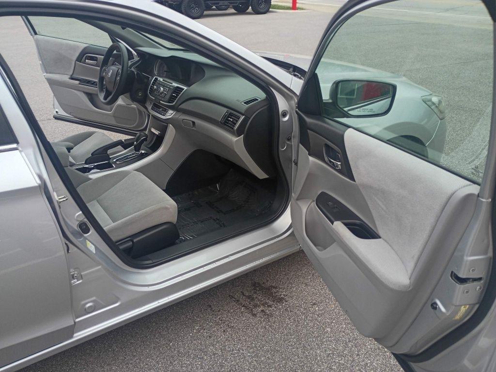 Honda Accord Sdn  2013