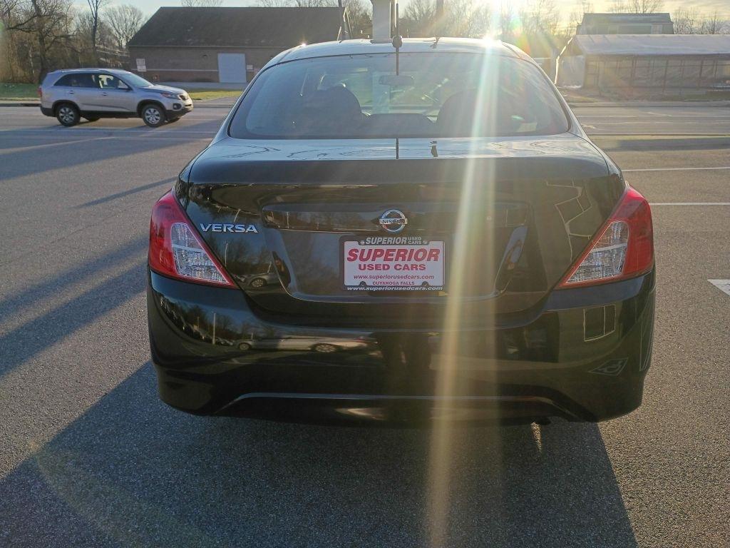 Nissan Versa Sedan  2017