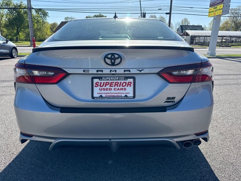 Toyota Camry  2021