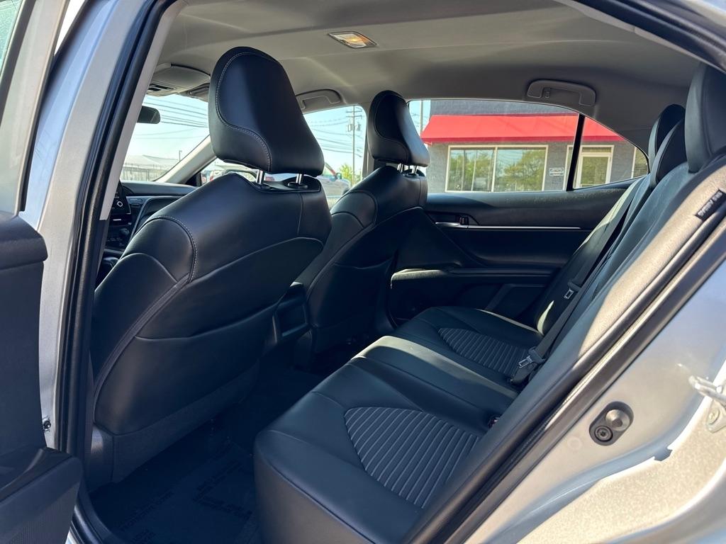 Toyota Camry  2021