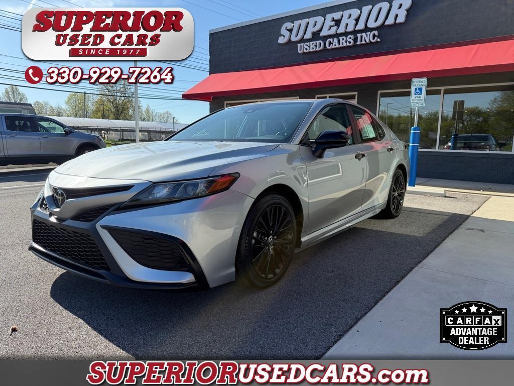 Toyota Camry  2021