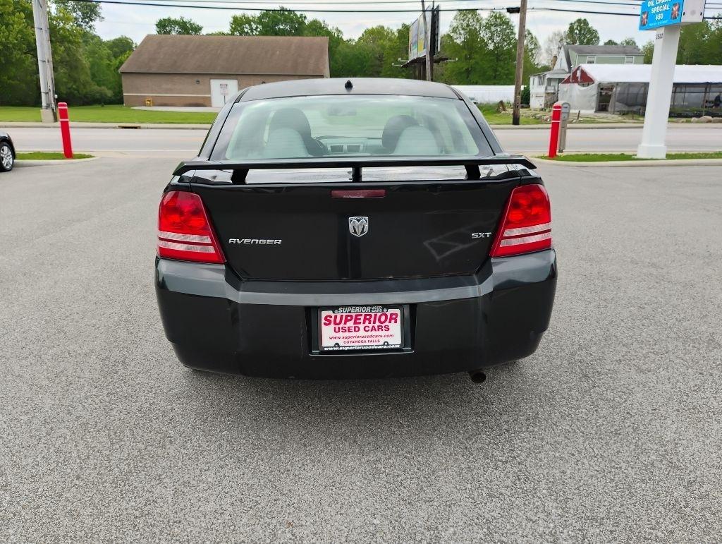 Dodge Avenger  2008