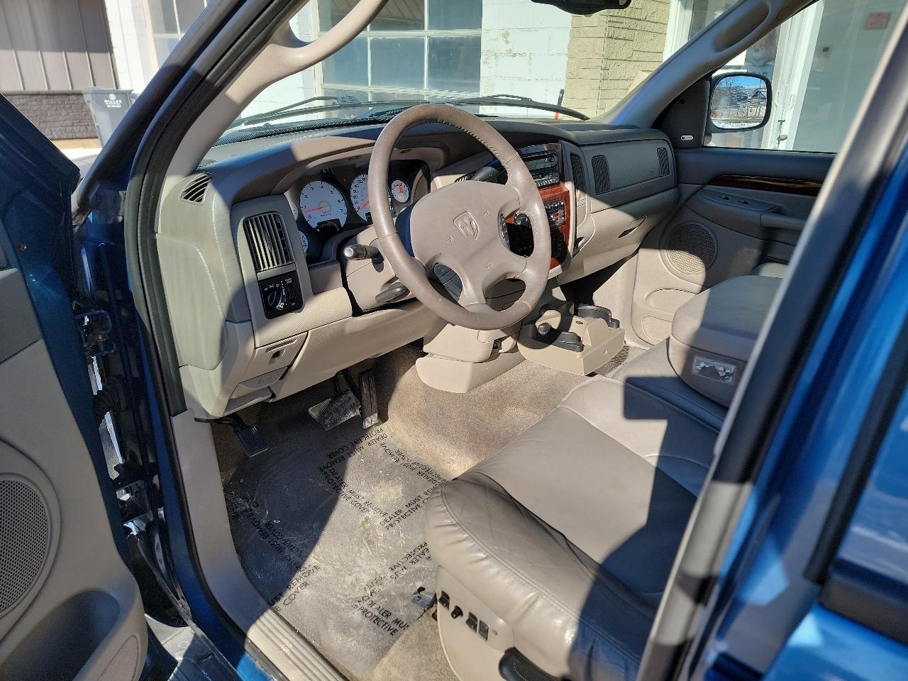 Dodge Ram 1500 ST Quad Cab Short Bed 4WD 2002