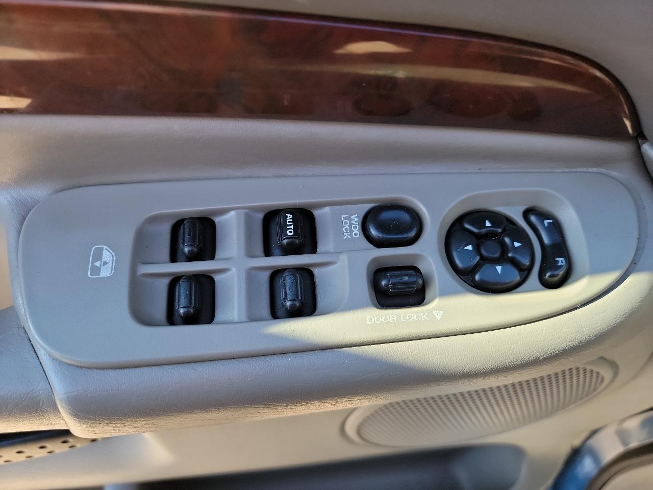 Dodge Ram 1500 ST Quad Cab Short Bed 4WD 2002