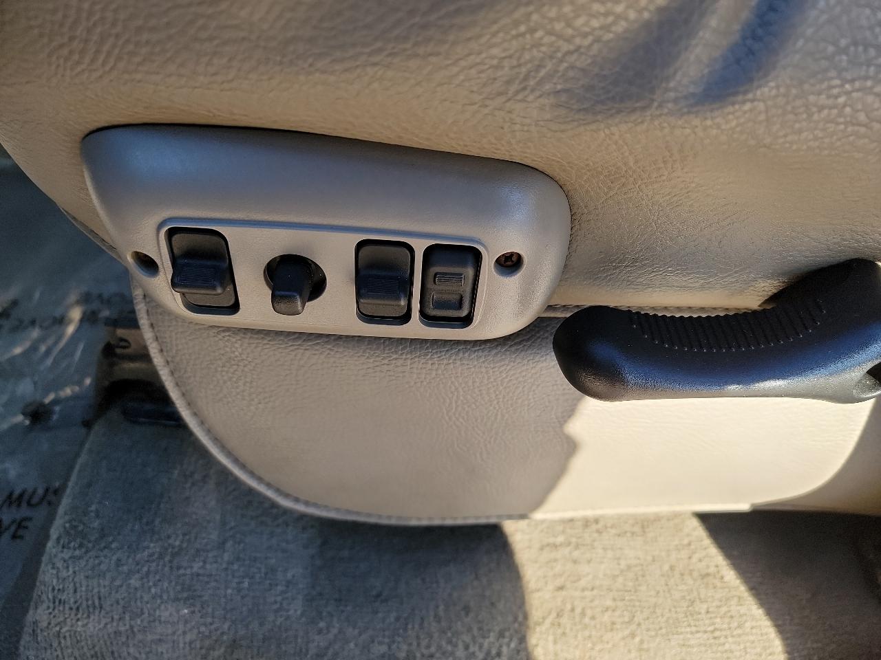 Dodge Ram 1500 ST Quad Cab Short Bed 4WD 2002