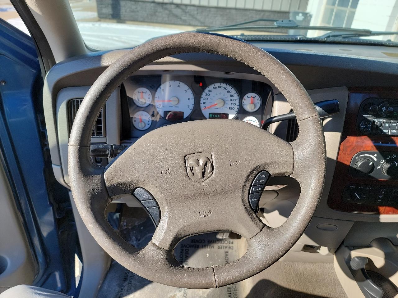 Dodge Ram 1500 ST Quad Cab Short Bed 4WD 2002