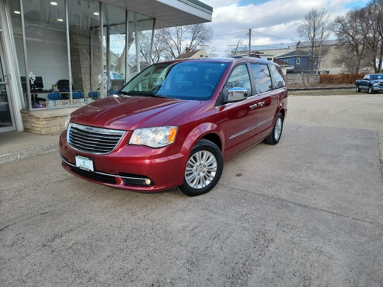 Chrysler Town & Country Limited 2012