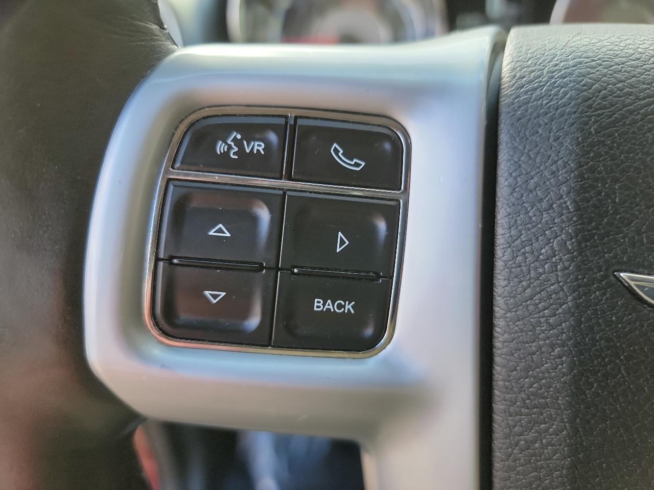 Chrysler Town & Country Limited 2012