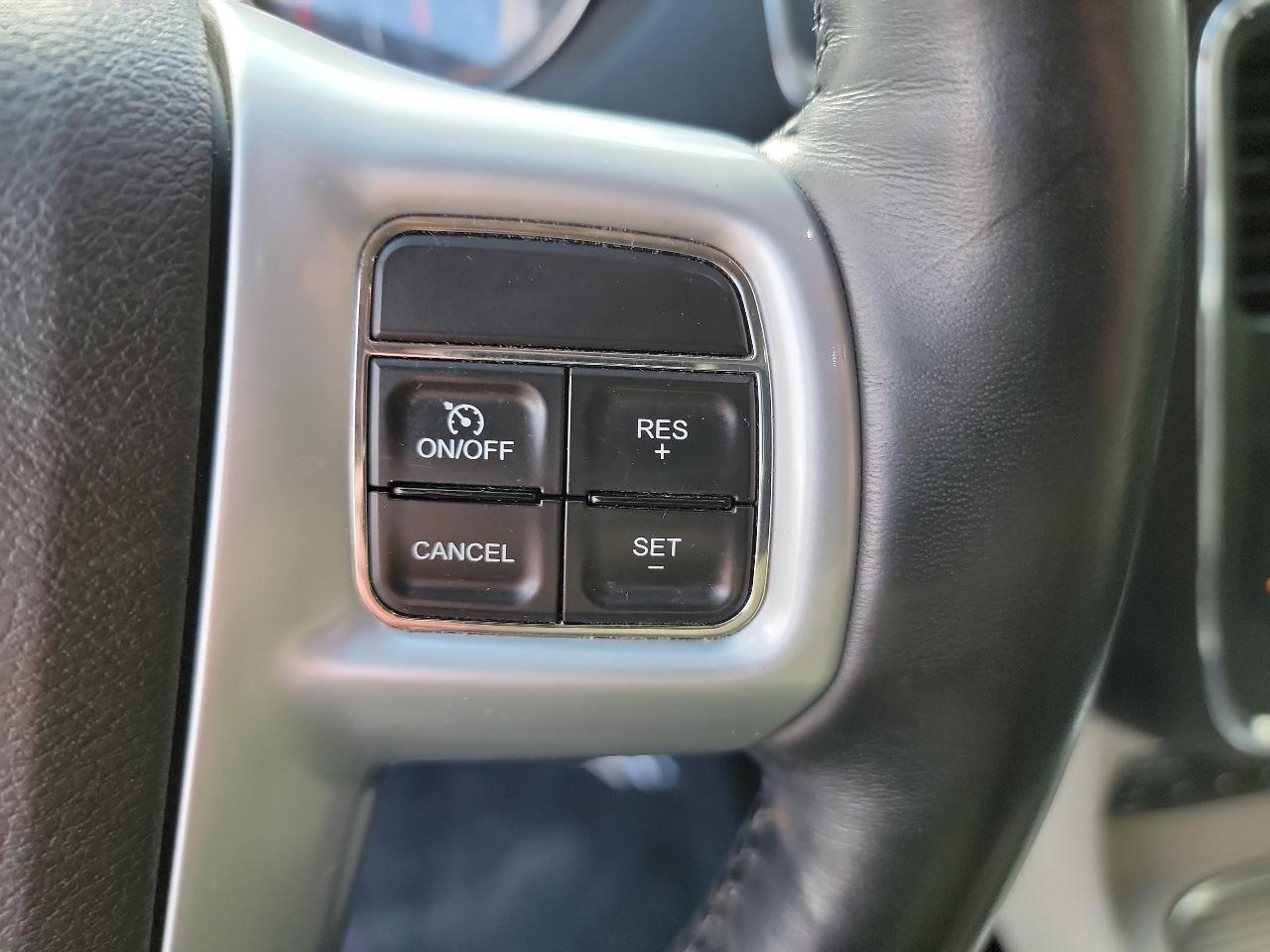 Chrysler Town & Country Limited 2012