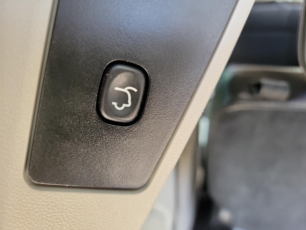 Chrysler Town & Country Limited 2012