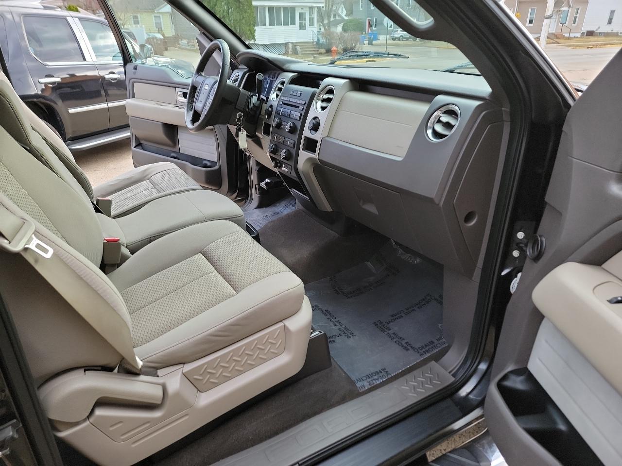 Ford F-150 4WD SuperCrew 145" XLT 2010