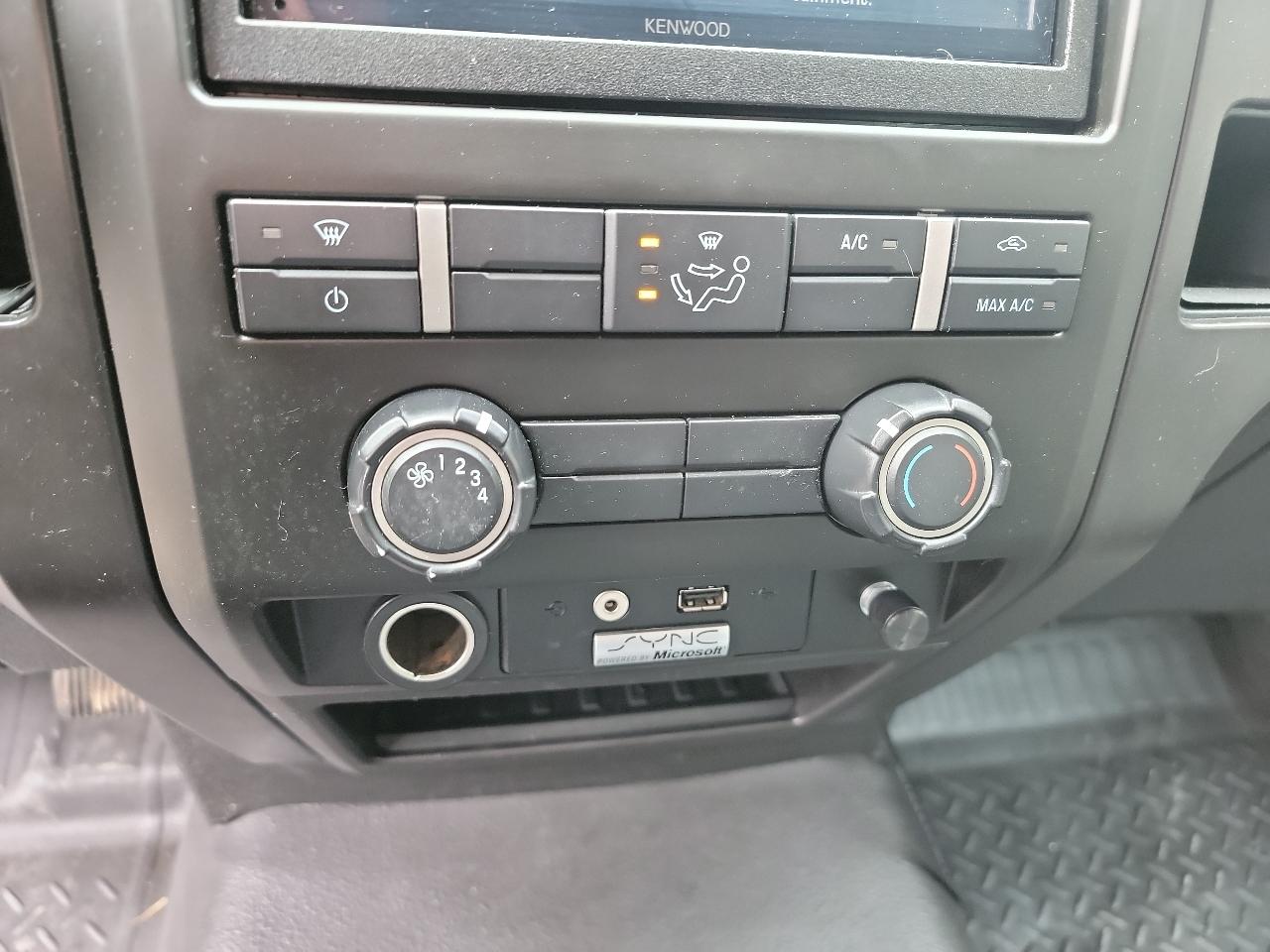 Ford F-150 SuperCrew 4WD 2013